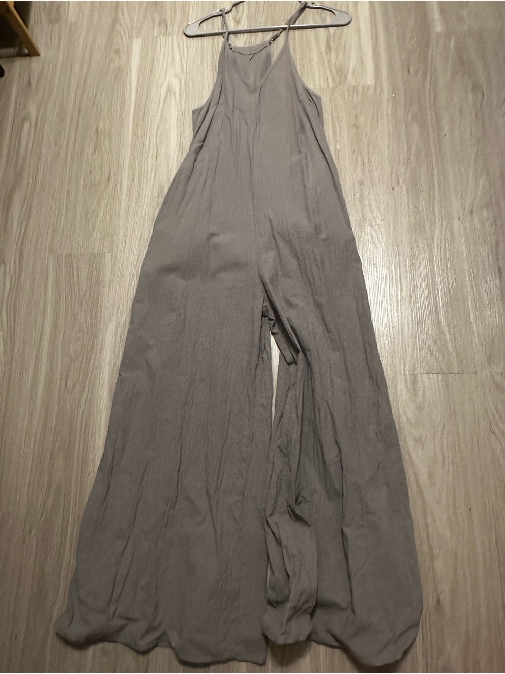 ⭐️ Women’s Wide-Leg Sleeveless Jumpsuit in Taupe
